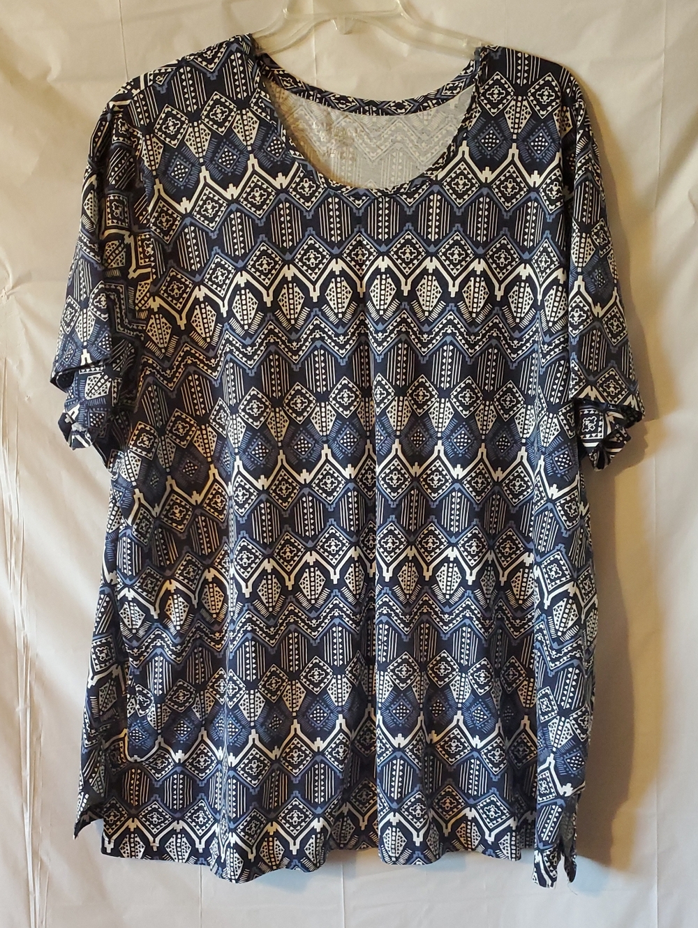 Catherines Easy Fit Short Sleeve Scoopneck Top Navy & White Pattern 100% Cotton